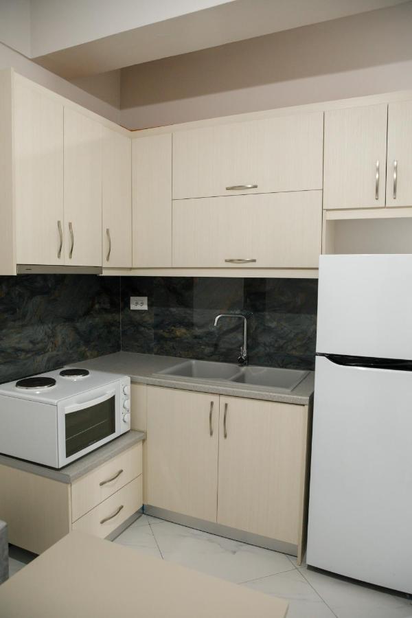 Logli Apartments จีโรคาสเตอร์ ภายนอก รูปภาพ