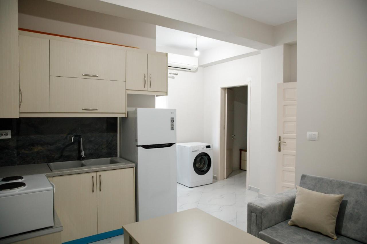 Logli Apartments จีโรคาสเตอร์ ภายนอก รูปภาพ